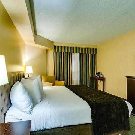 Sawridge Inn And Conference Centre Edmonton South الغرفة الصورة