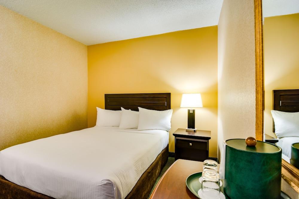 Sawridge Inn And Conference Centre Edmonton South المظهر الخارجي الصورة