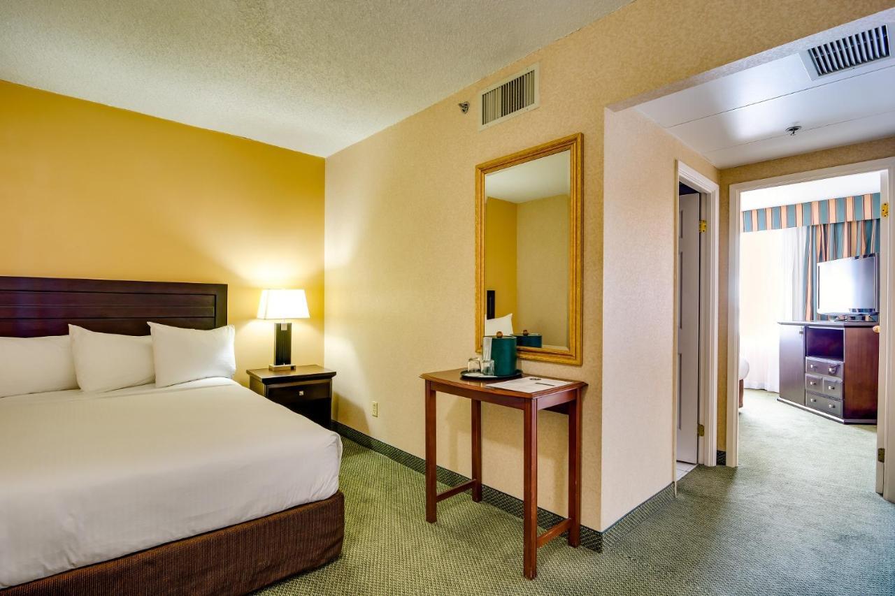 Sawridge Inn And Conference Centre Edmonton South المظهر الخارجي الصورة